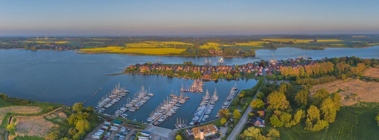 Hausboot Hilja Hotel Schleswig Bagian luar foto
