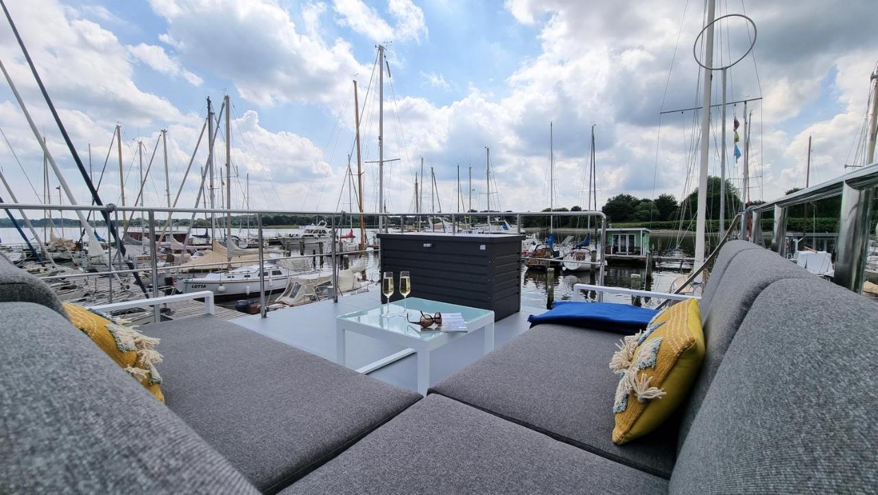 Hausboot Hilja Hotel Schleswig Bagian luar foto